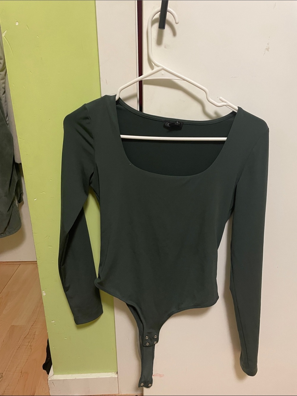 Dynamite Long Sleeve Scoop Neck Bodysuit in Forest Green